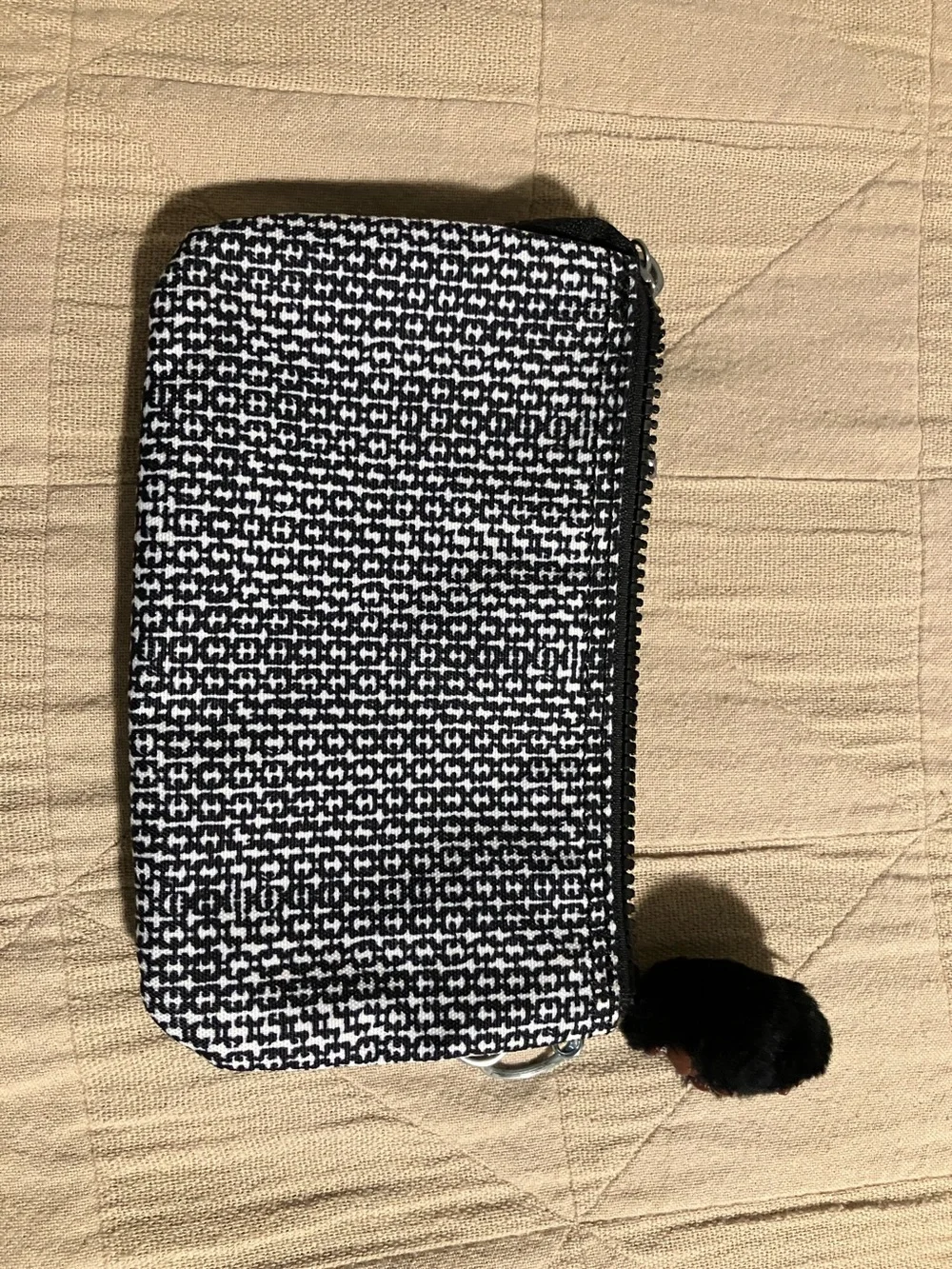 Kipling stylish pouch